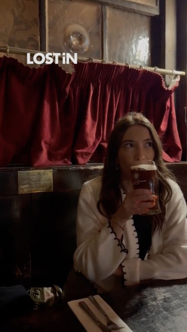 London travel guide, highlighting the oldest pub